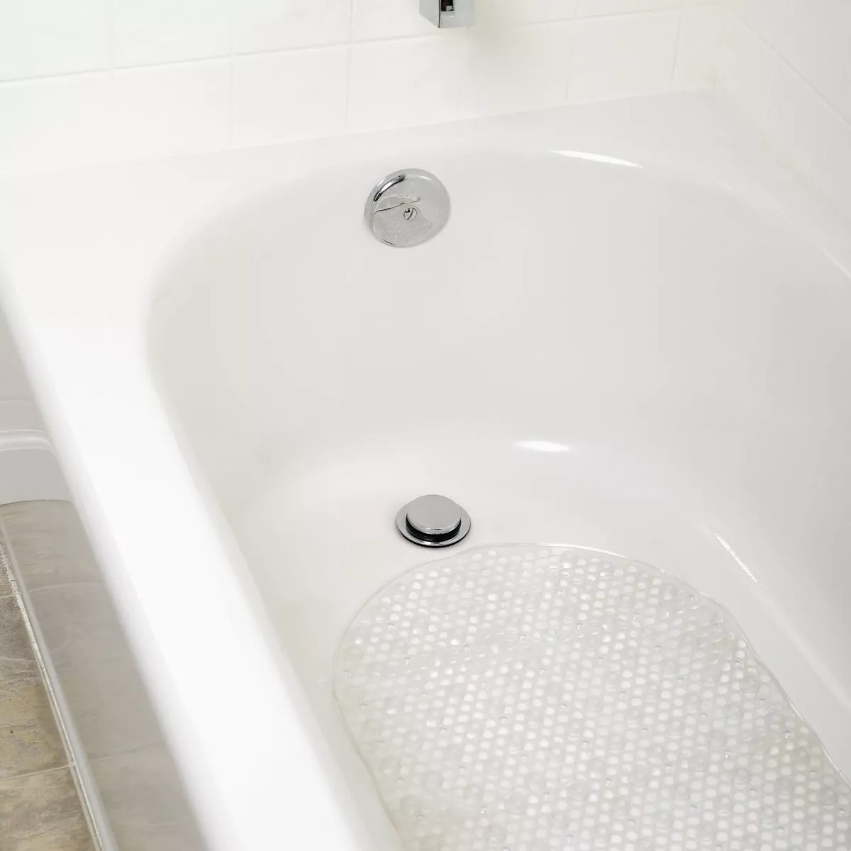 Zenith Zenna Home 15-7/10 In. x 27-1/2 In. Clear Bath Mat - photo 2