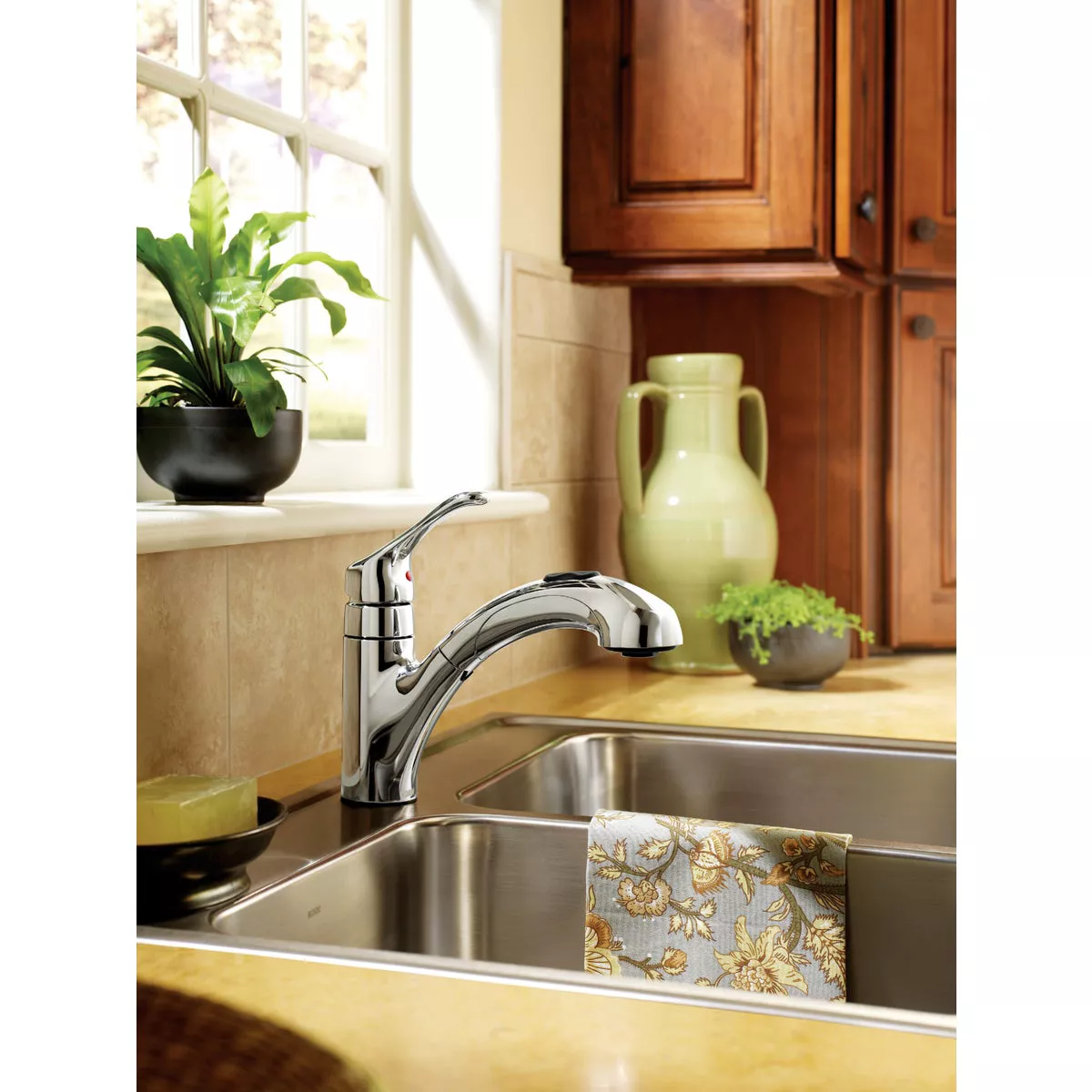 Moen Renzo 1-Handle Lever Pull-Out Kitchen Faucet, Chrome - photo 3
