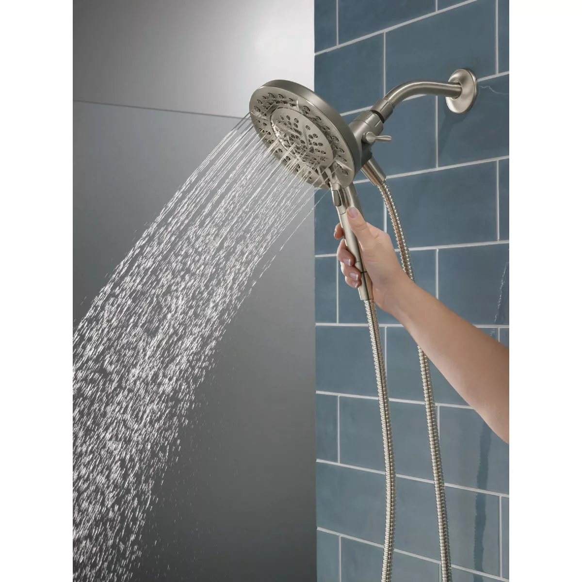 Delta In2ition 5-Spray 1-Handle Tub and Shower outlet Faucet