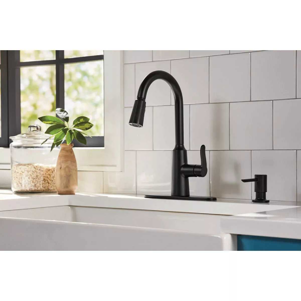 Moen Edwyn 1-Handle Pull-Down Kitchen Faucet with Soap Dispenser, Matte Black - photo 7