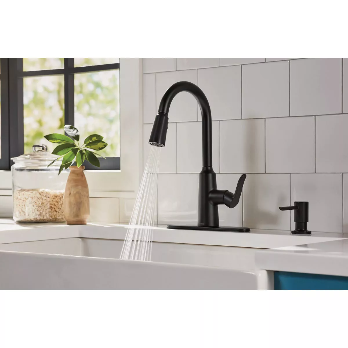 Moen Edwyn 1-Handle Pull-Down Kitchen Faucet with Soap Dispenser, Matte Black - photo 9