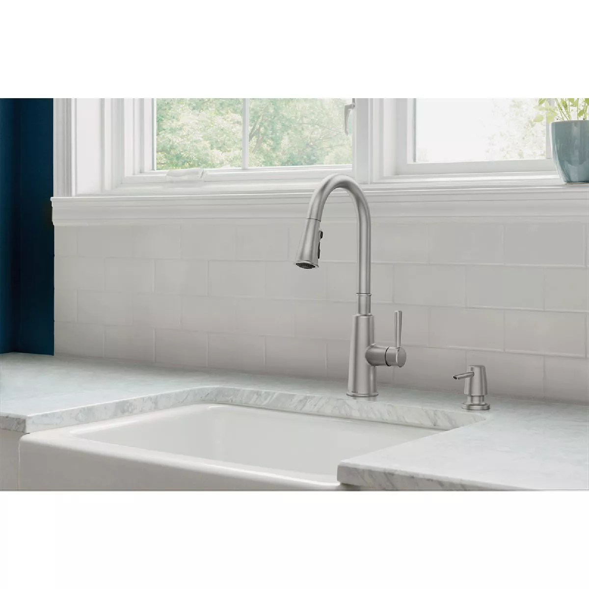 Moen Fenn 1-Handle Pull-Down Kitchen Faucet, Stainless Steel - photo 3