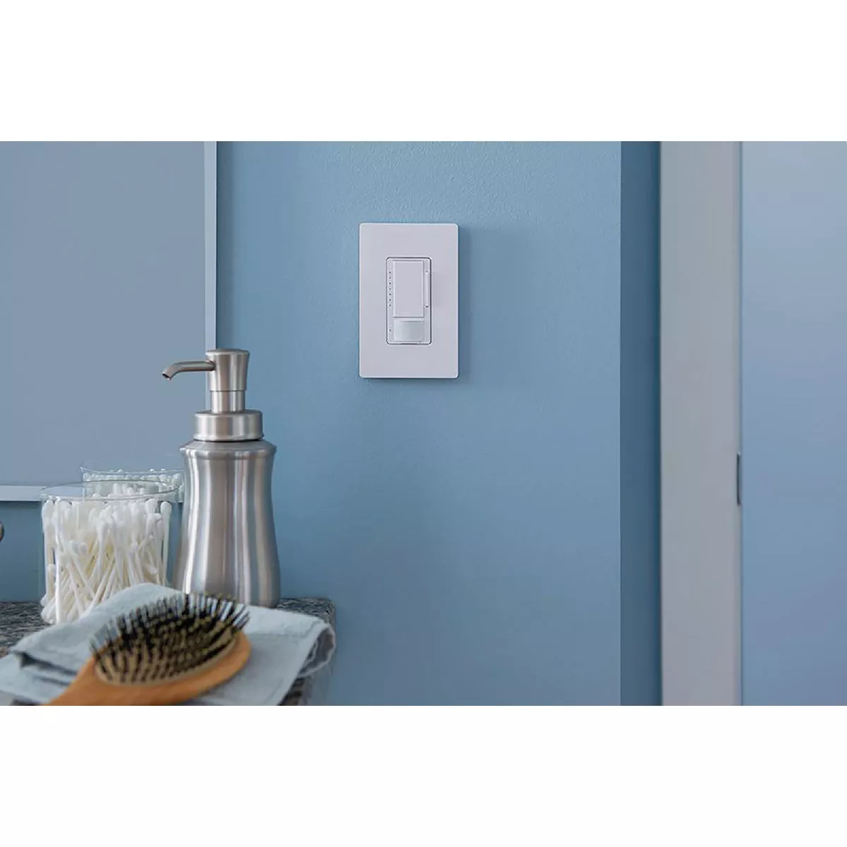 Lutron Maestro White 900 Sq. Ft. Coverage 180 Deg. Detection Single-Pole Occupancy Sensor Switch - photo 4