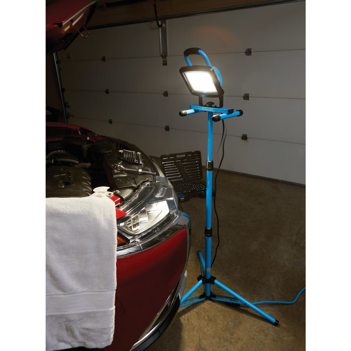 Channellock 6600 Lm. LED Tripod StandUp Work Light Do it Best