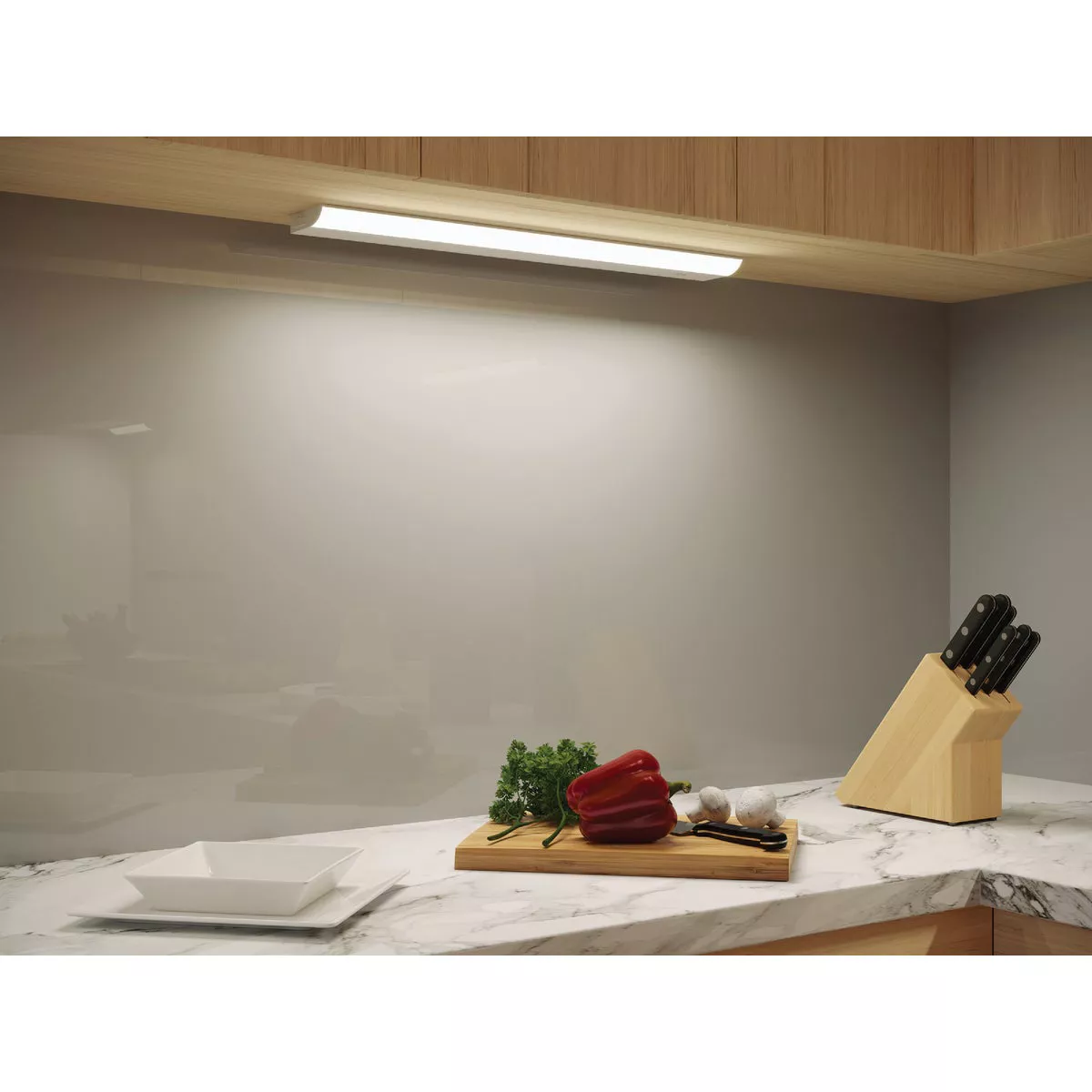 Good Earth Lighting 24 In. Direct Wire White LED Under Cabinet Light Bar - photo 2