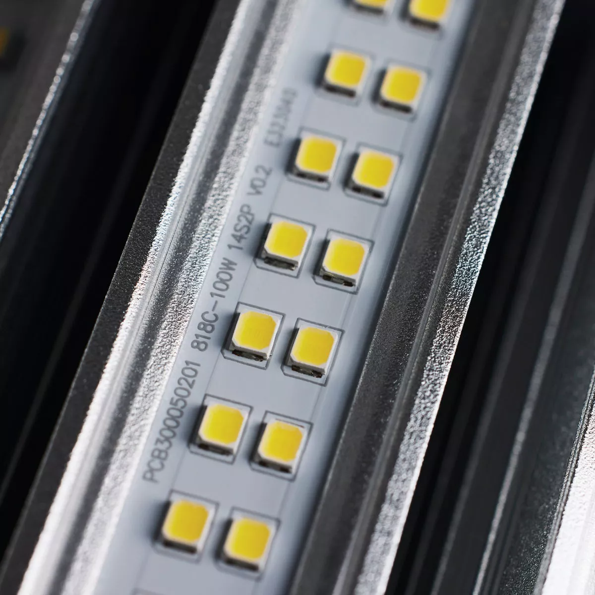 Satco Hi-Pro 400W HID Equivalent Clear Corn Cob Mogul Extended Base LED High-Intensity Light Bulb w/Safety Chain - photo 5