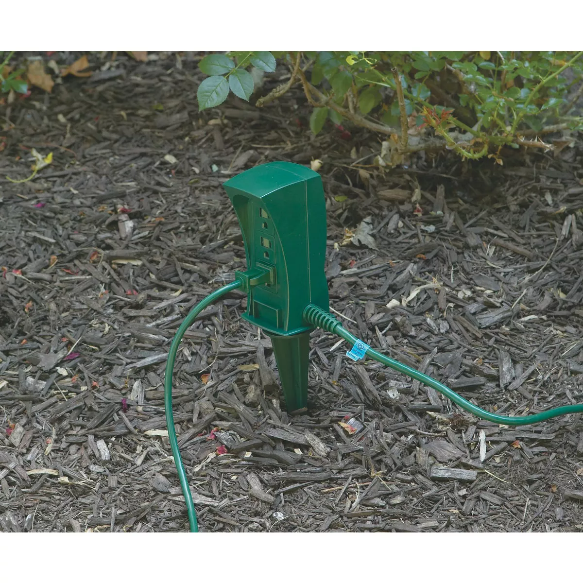 Do it 3-Outlet 13A Outdoor Power Stake with 6 Ft. Cord - photo 2