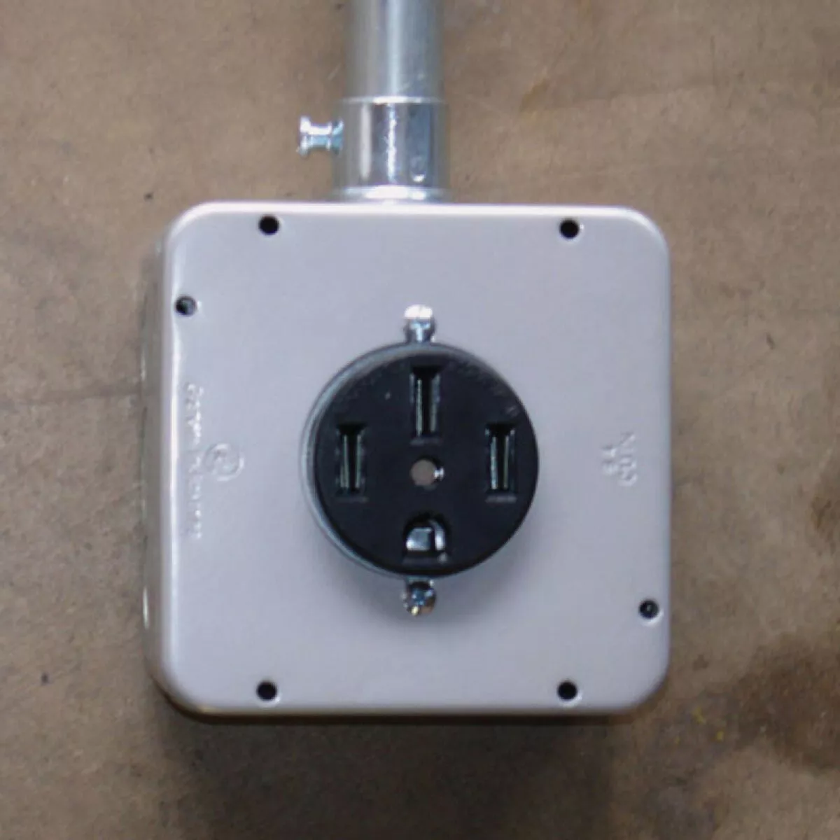 Southwire 2.156 In. Dia. Receptacle Steel Exposed Work Square Cover - photo 2