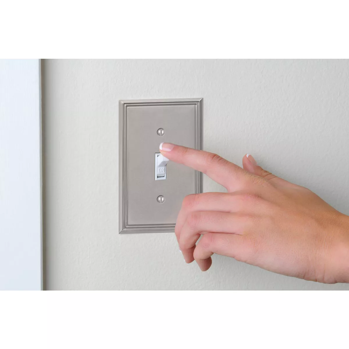 Amerelle Metro Line 1-Gang Cast Metal Toggle Switch Wall Plate, Brushed Nickel - photo 3