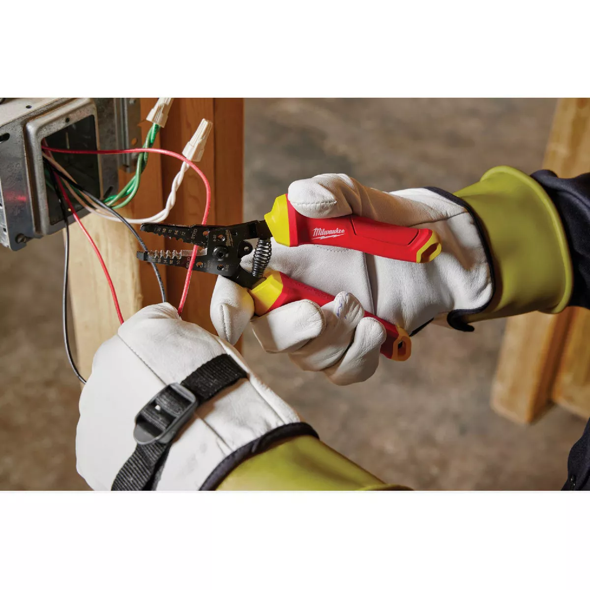 Milwaukee 8 In. 1000V Insulated Wire Stripper & Cutter - photo 7