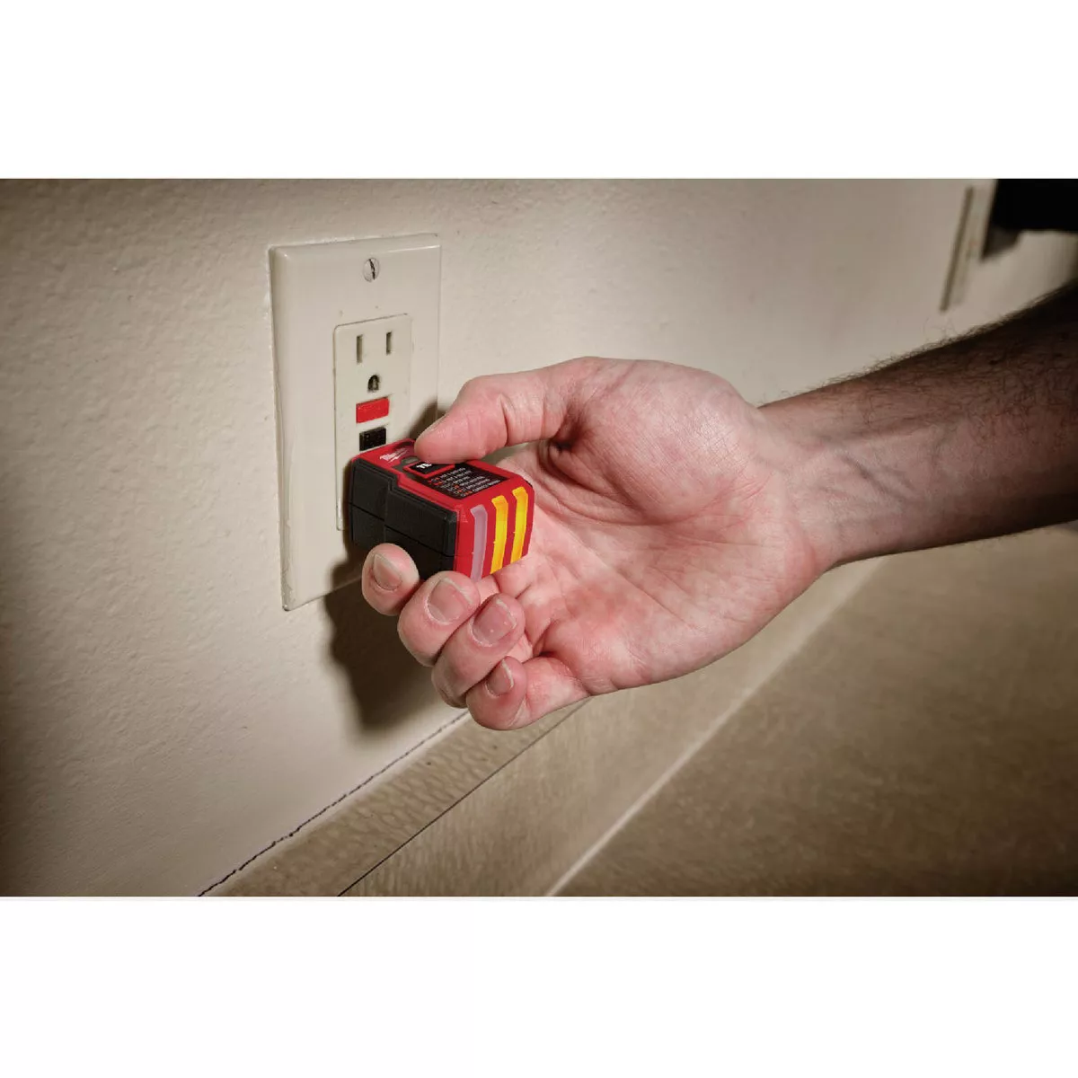 Milwaukee GFCI Receptacle Tester - photo 2
