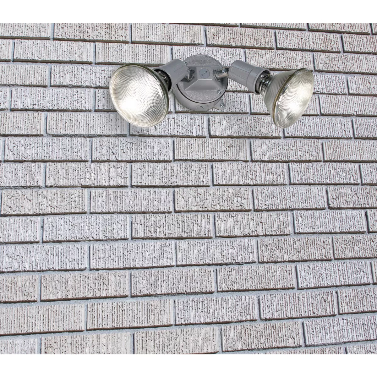 Bell 150W Aluminum Round Double Gray Weatherproof Outdoor Lampholder with Cover, Carded - photo 3