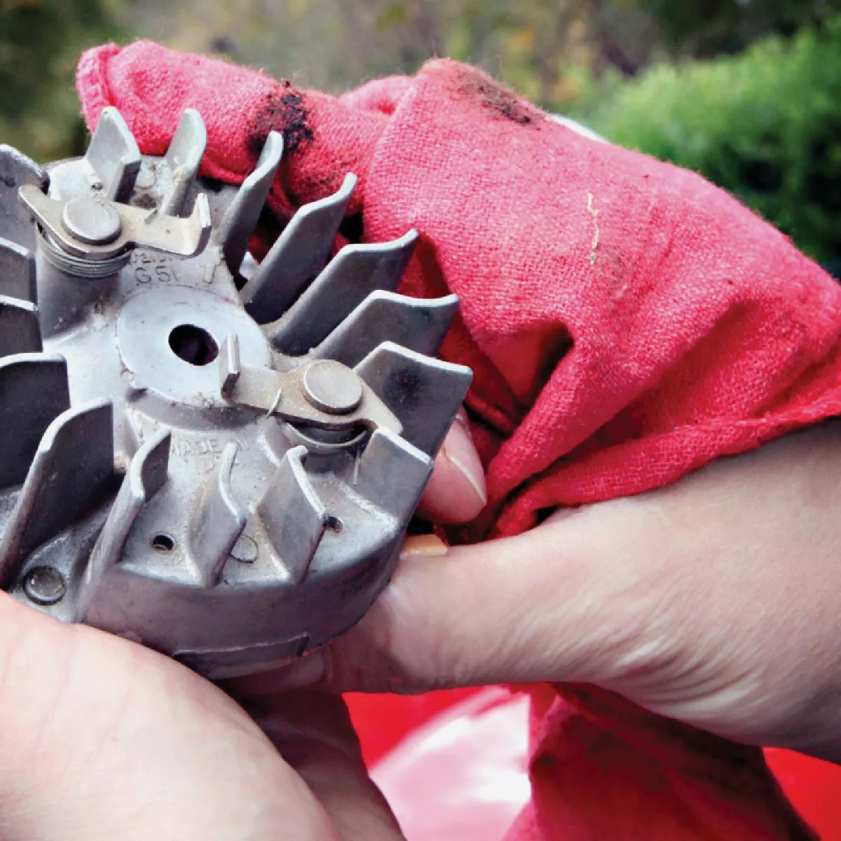 Trimaco SuperTuff 14 In. x 14 In. Red Shop Towels (5-Pack) - photo 3