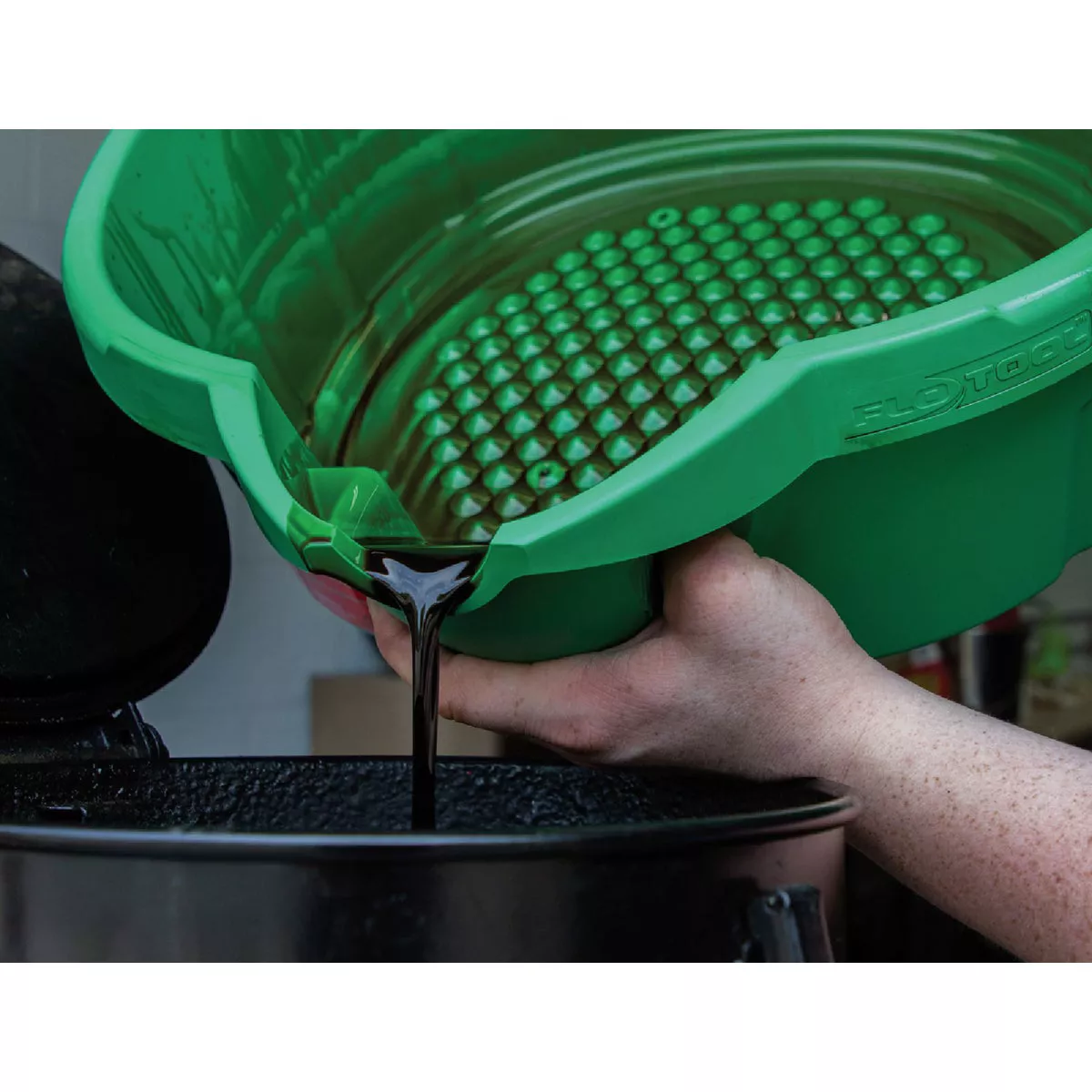 FloTool Super Duty 20 Qt. Less Mess Oil Drain Pan - photo 5