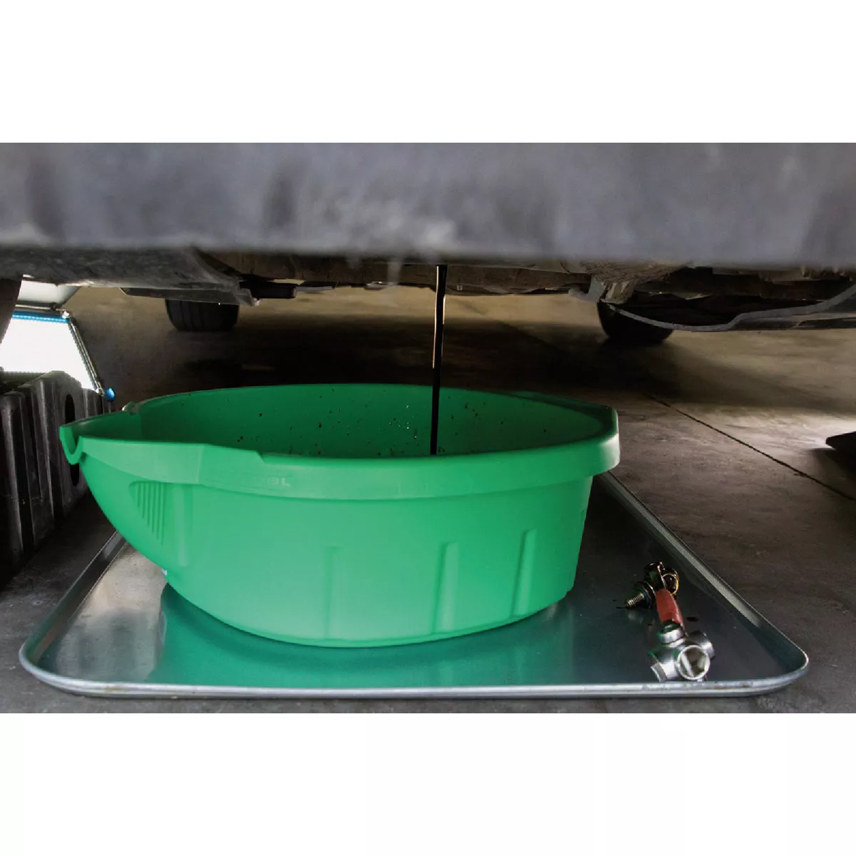 FloTool Super Duty 20 Qt. Less Mess Oil Drain Pan - photo 3