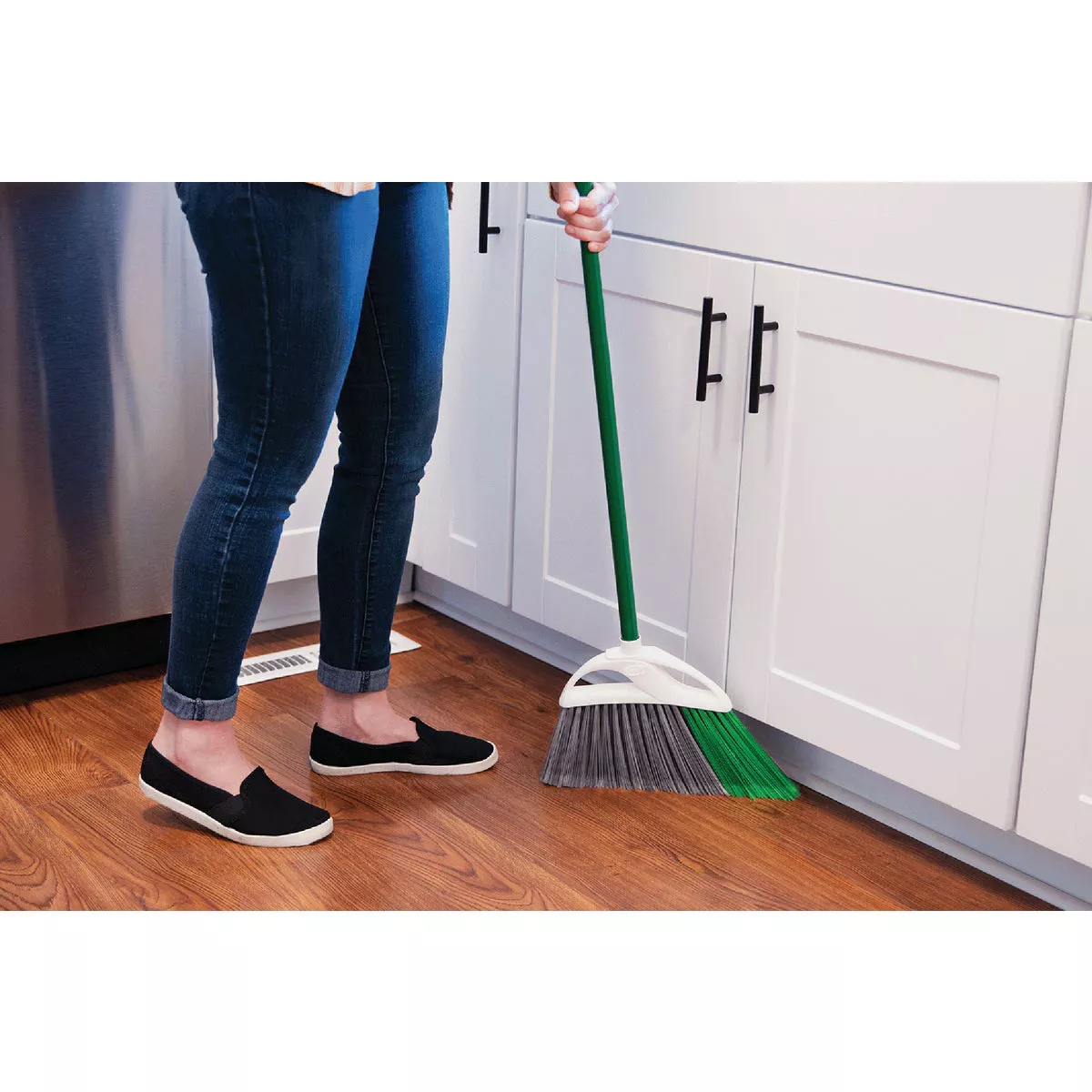 Libman 11 In. W. x 53.5 In. L. Precision Angle Broom with Dustpan - photo 6