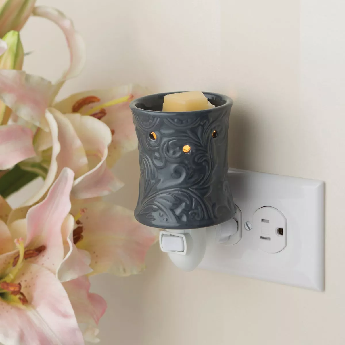 Candle Warmers Classic Rainstorm Ceramic Pluggable Fragrance Warmer - photo 2