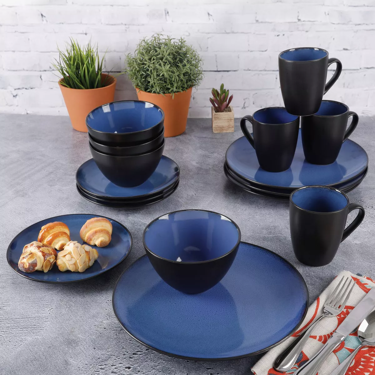 Gibson Home Soho Lounge Round Blue/Gray Stoneware Dinnerware Set (16-Piece) - photo 3