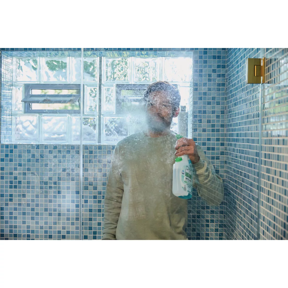 Mean Green 28 Oz. Fresh Refillable Glass Cleaner - photo 4