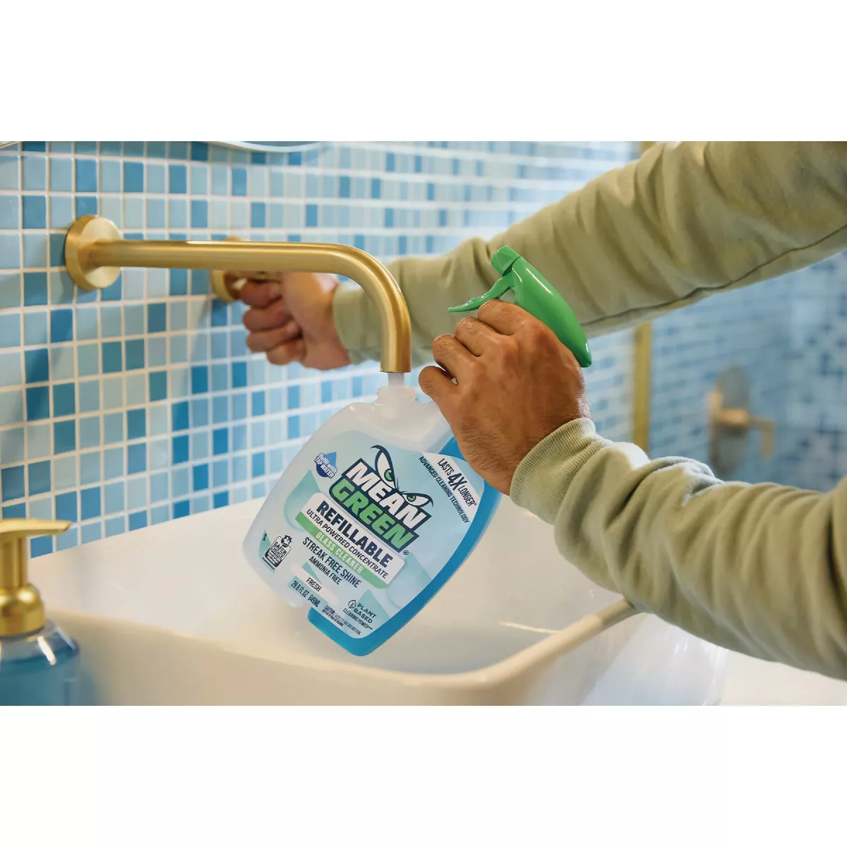 Mean Green 28 Oz. Fresh Refillable Glass Cleaner - photo 5