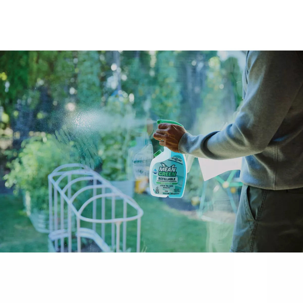 Mean Green 28 Oz. Fresh Refillable Glass Cleaner - photo 2