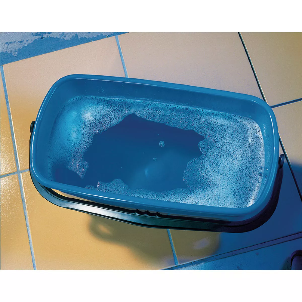 Unger Professional 6 Gal. Heavy Duty Bucket - photo 4