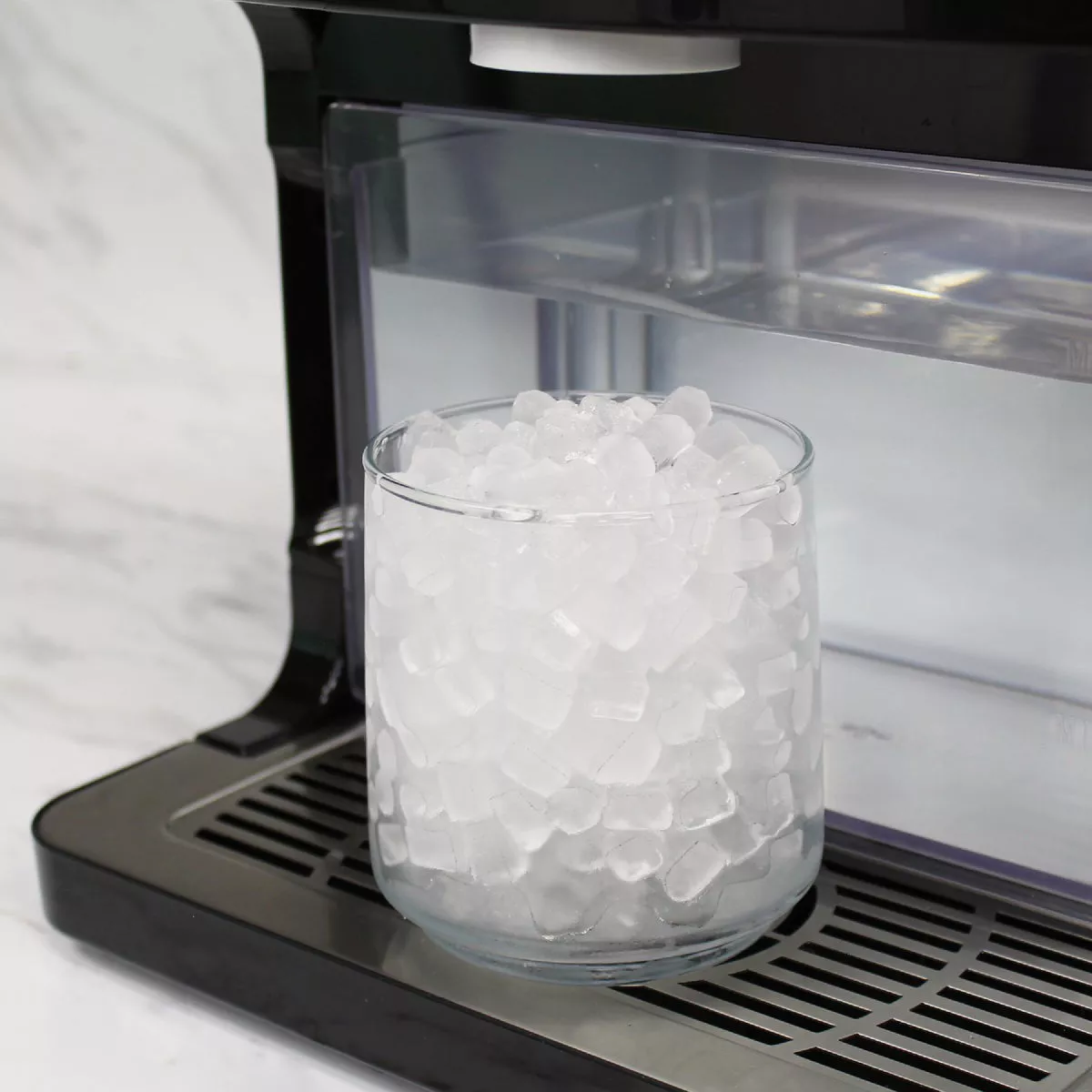 Avanti 33Lb. Residential Counter Top Ice Maker - photo 5