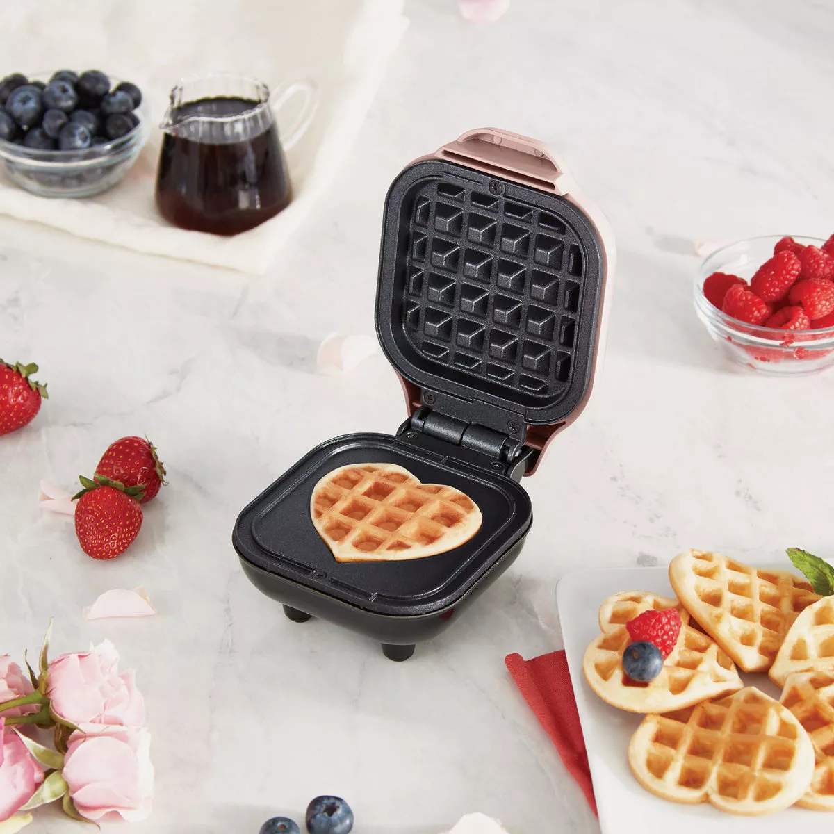 Hearts Mini Waffle Maker (New in top Box!)