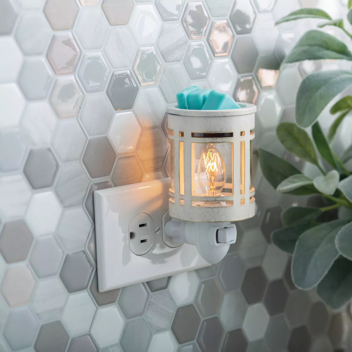 Candle Warmers Classic Metal Mission Ceramic Pluggable Fragrance Warmer - photo 4