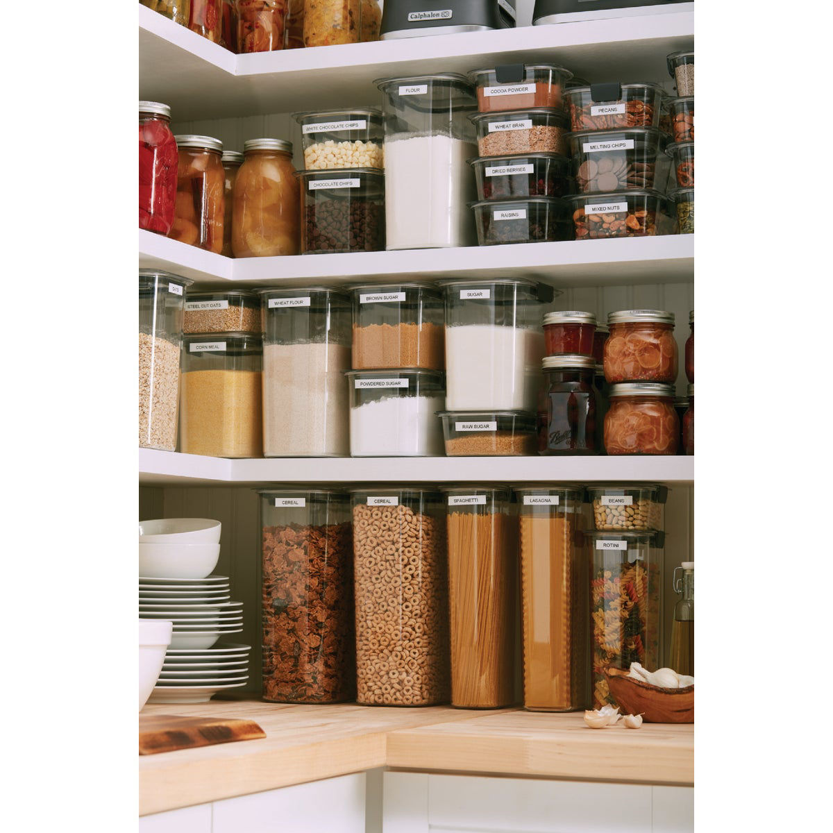 Rubbermaid Brilliance Airtight Food Storage Container for Pantry