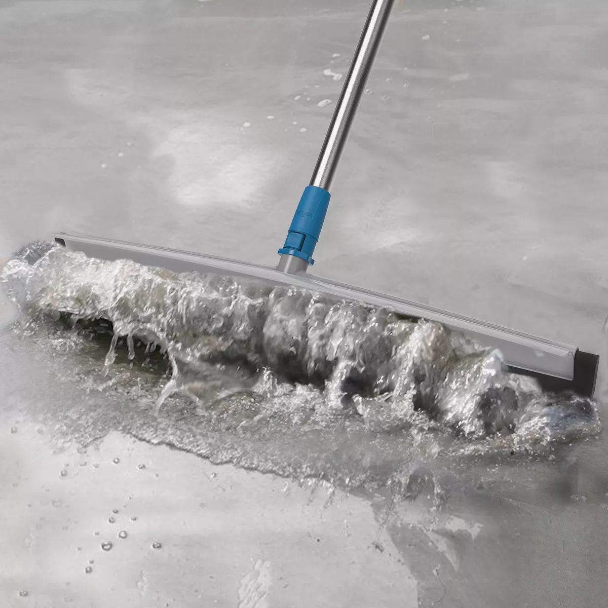 Unger Professional LockOn 22 In. Hooded Floor Squeegee - photo 2