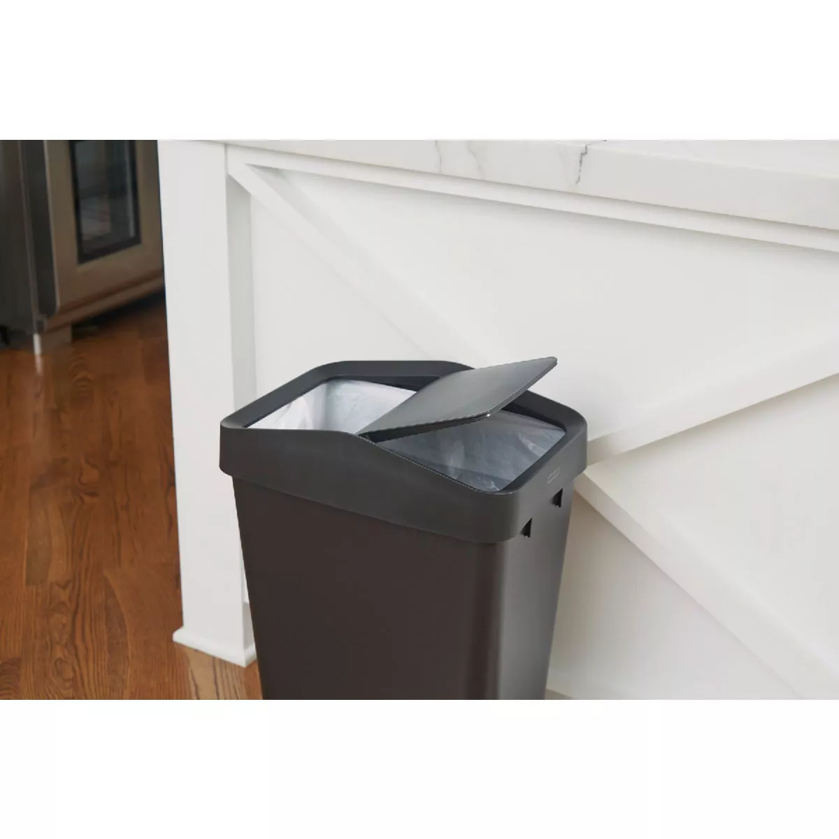 Rubbermaid 12.2 Gal. Black Swing-Top Wastebasket - photo 5