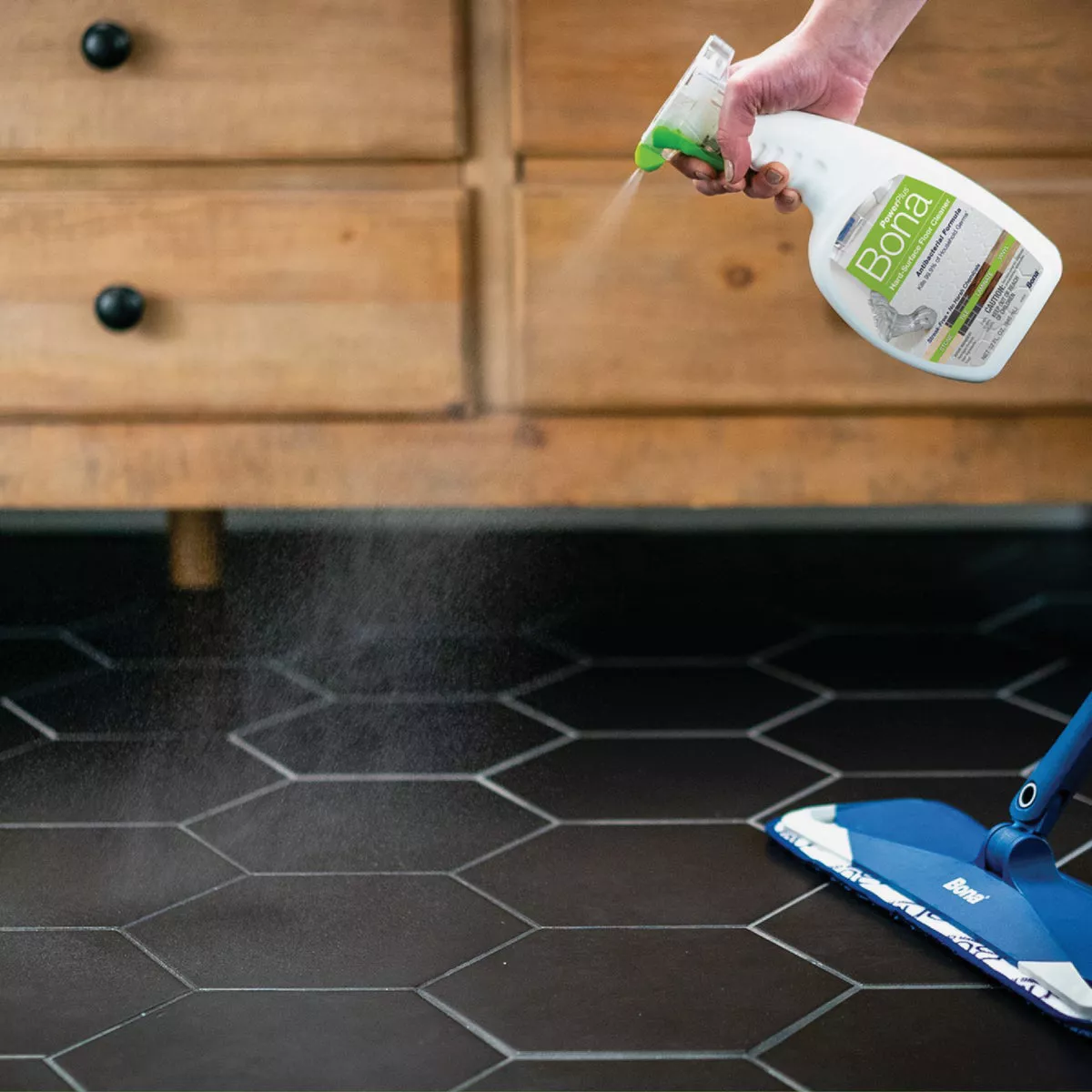 Bona PowerPlus 32 Oz. Hard-Surface Anti-Bacterial Floor Cleaner - photo 2