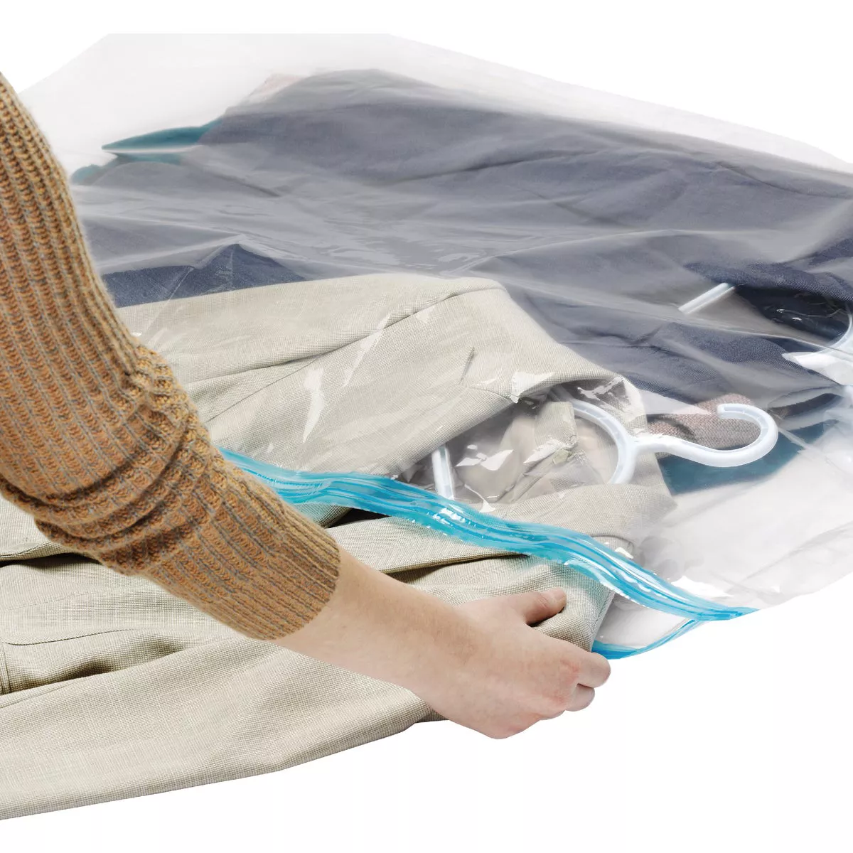 Whitmor Spacemaker Hanging Vacuum Bag - photo 5