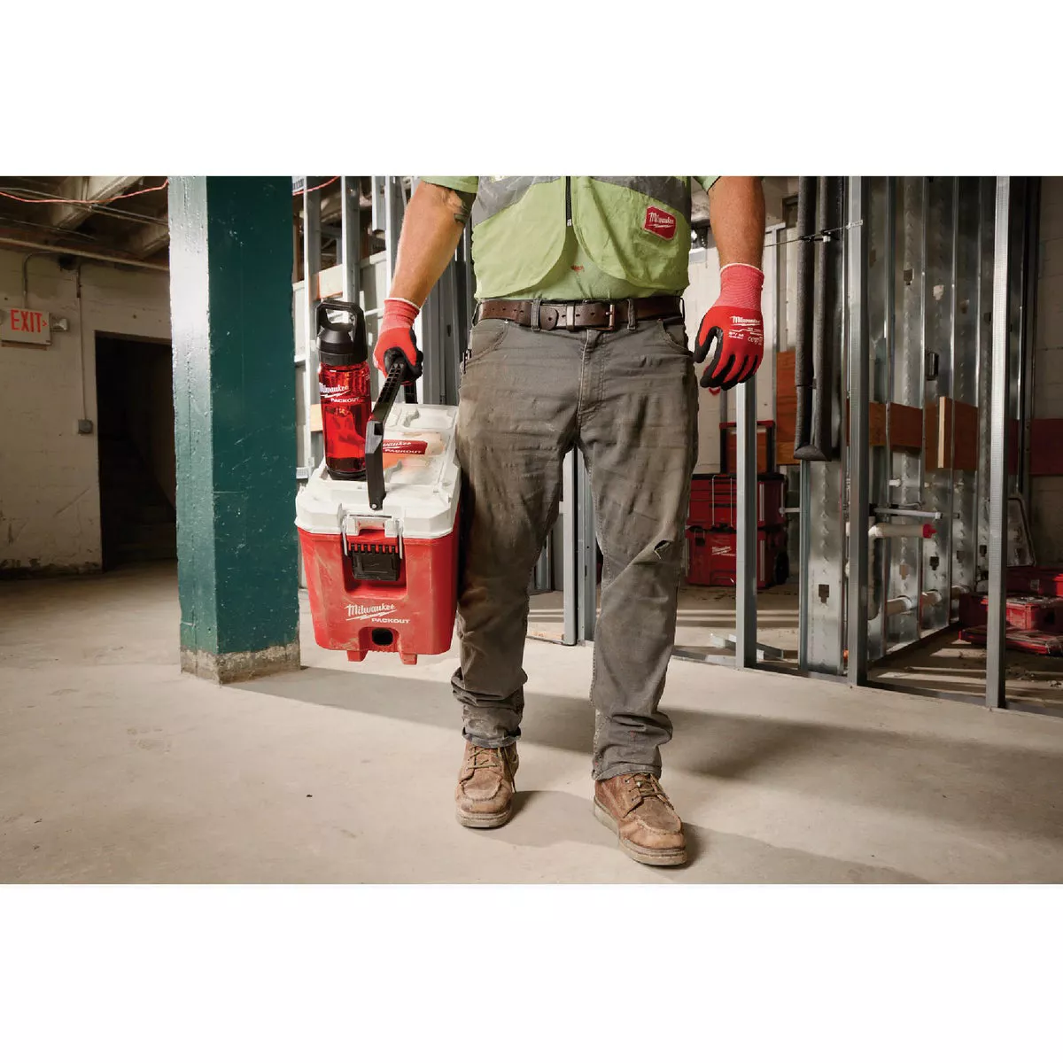 Milwaukee PACKOUT 25 Oz. Plastic Bottle with Chug Lid, Red - photo 7