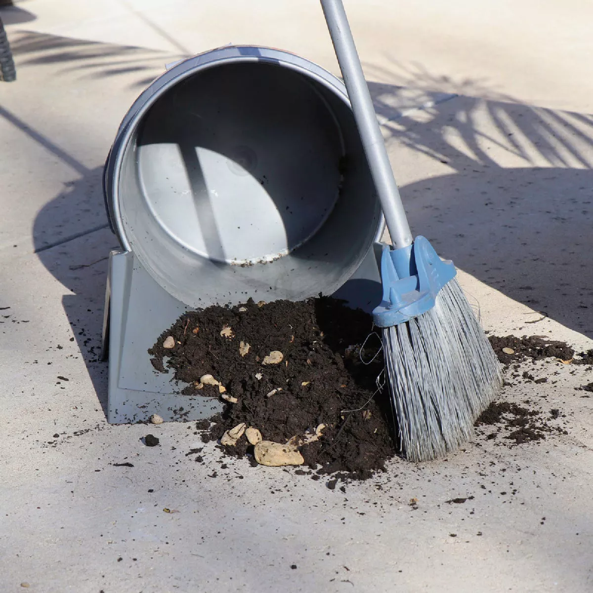 Danco Attachable Dust Pan for 5 Gal. Bucket - photo 3