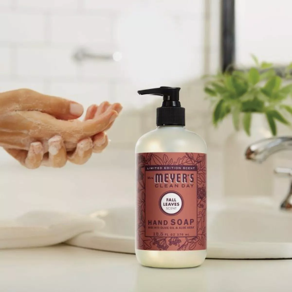 Mrs. Meyer's Clean Day 12.5 Oz. Fall Leaves Liquid Hand Soap - photo 5