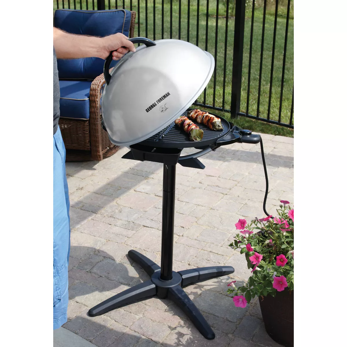 George Foreman 240 Sq. In. Indoor/Outdoor Electric Grill - photo 4