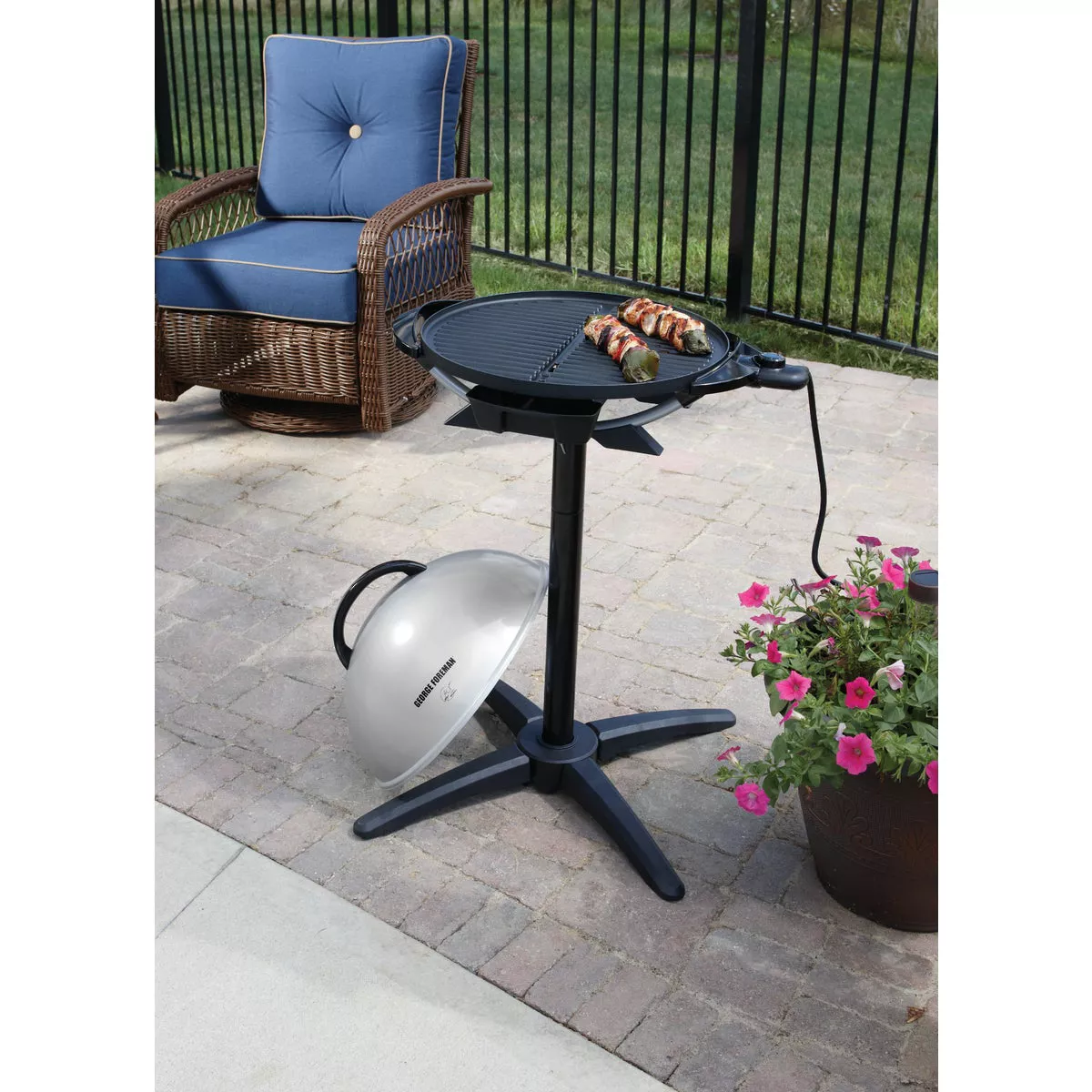 George Foreman 240 Sq. In. Indoor/Outdoor Electric Grill - photo 2