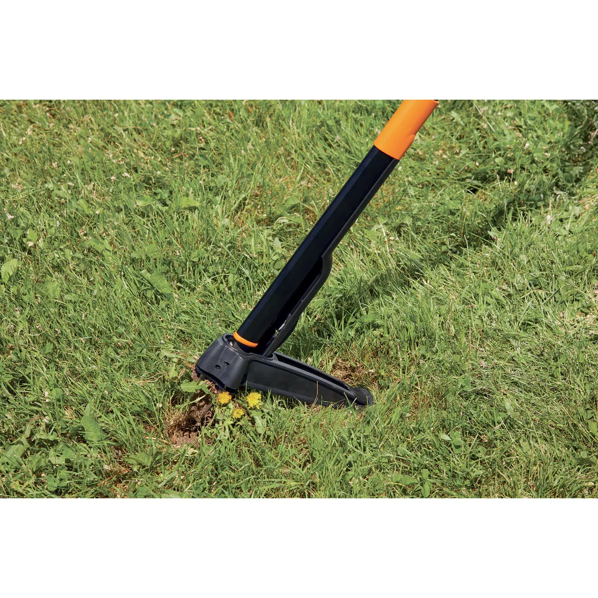 Fiskars 39 In. Aluminum Handle Stand-Up Weeder - photo 2