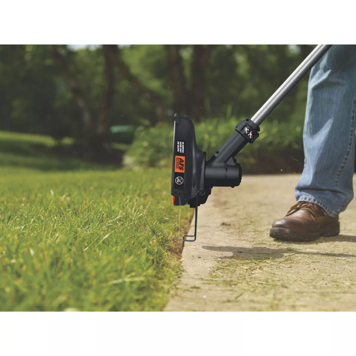 Black & Decker 40V MAX 13 In. Lithium Ion Straight Cordless String Trimmer With PowerCommand - photo 4