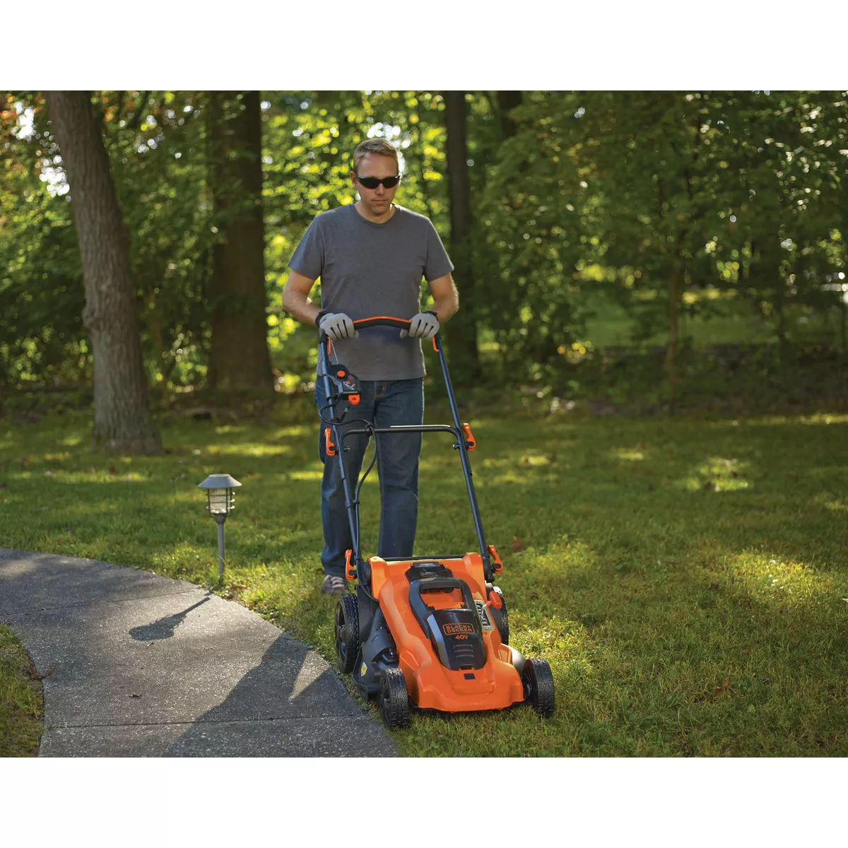Black & Decker 20 In. 40V MAX Lithium Ion Push Cordless Lawn Mower - photo 4