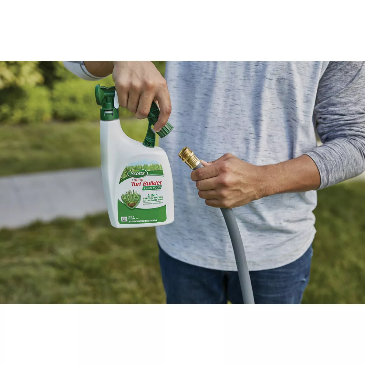 Scotts Turf Builder 32 Oz. 2000 Sq. Ft. Liquid Lawn Food - photo 4