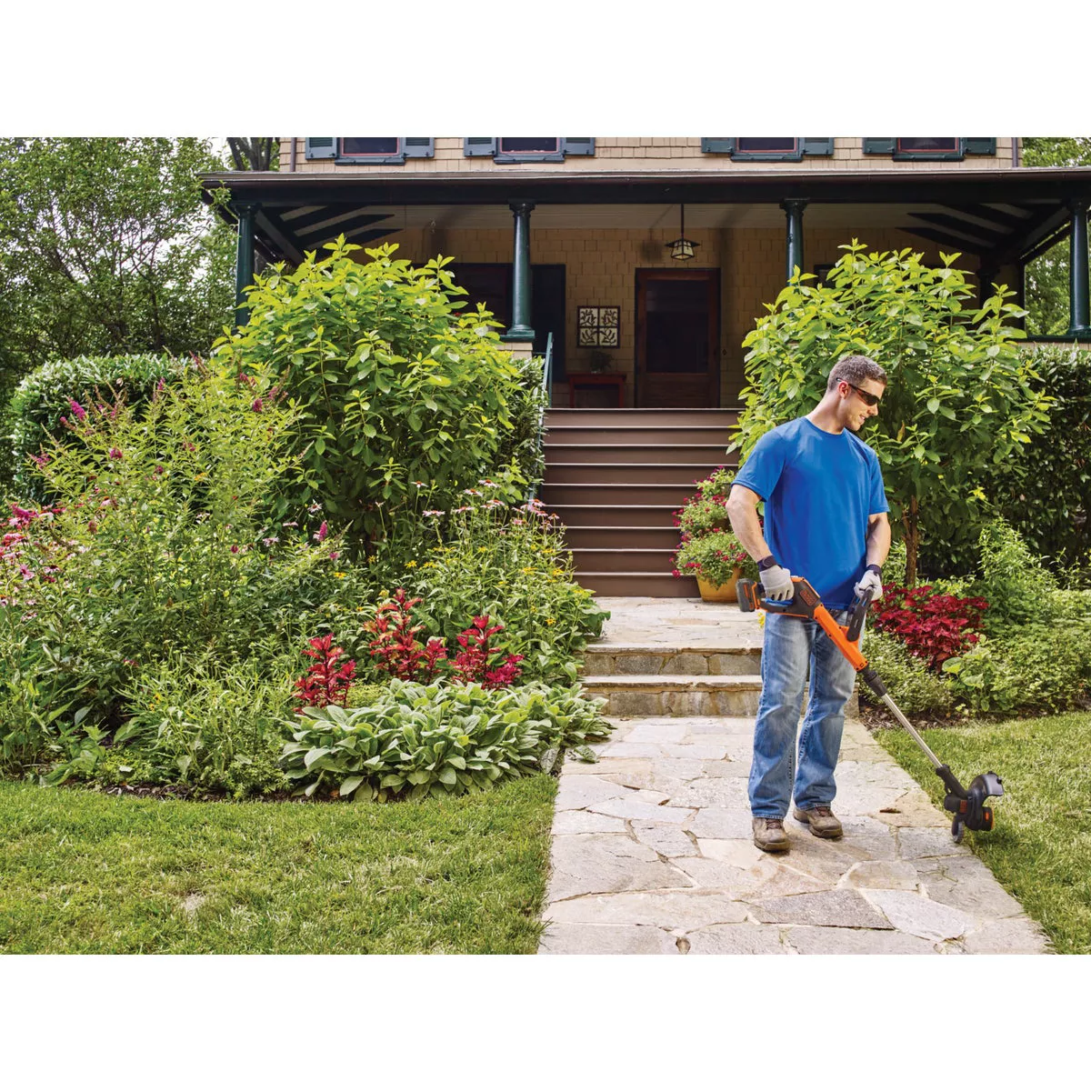 Black & Decker EasyFeed 20V MAX 12 In. Lithium Ion Straight Cordless String Trimmer/Edger - photo 2