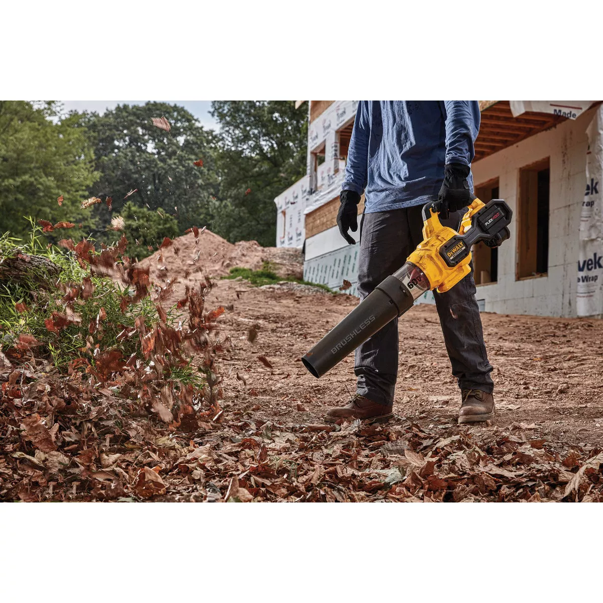 DEWALT FLEXVOLT 60V MAX Brushless Handheld Axial Cordless Blower Kit with FLEXVOLT 9.0 Ah Battery & Charger - photo 2