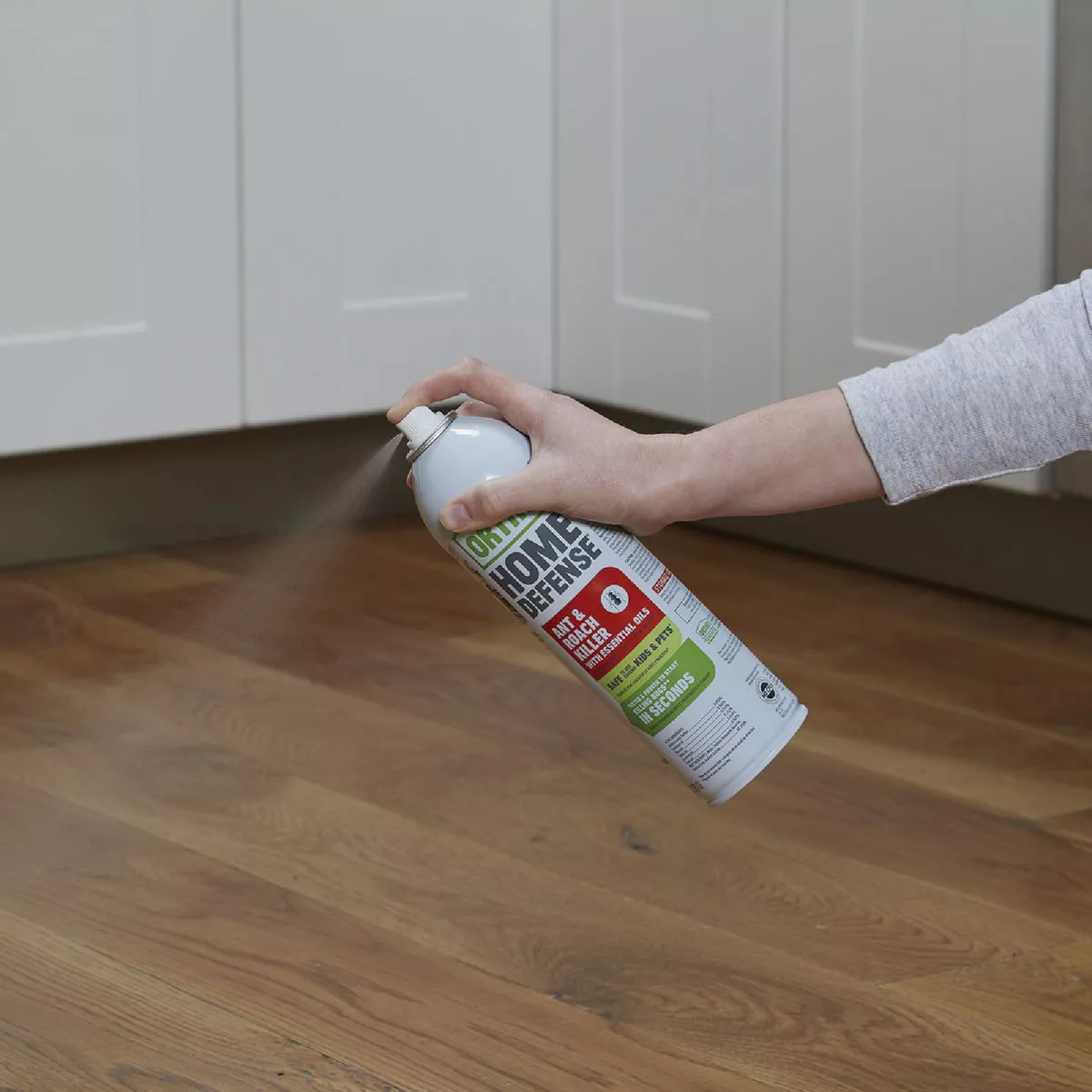 Ortho Home Defense 14 Oz. Aerosol Spray Ant & Roach Killer with Essential Oils - photo 4