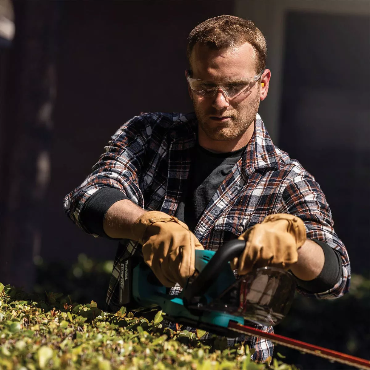 Makita 22 In. 18V LXT Lithium-Ion Cordless Hedge Trimmer - photo 7