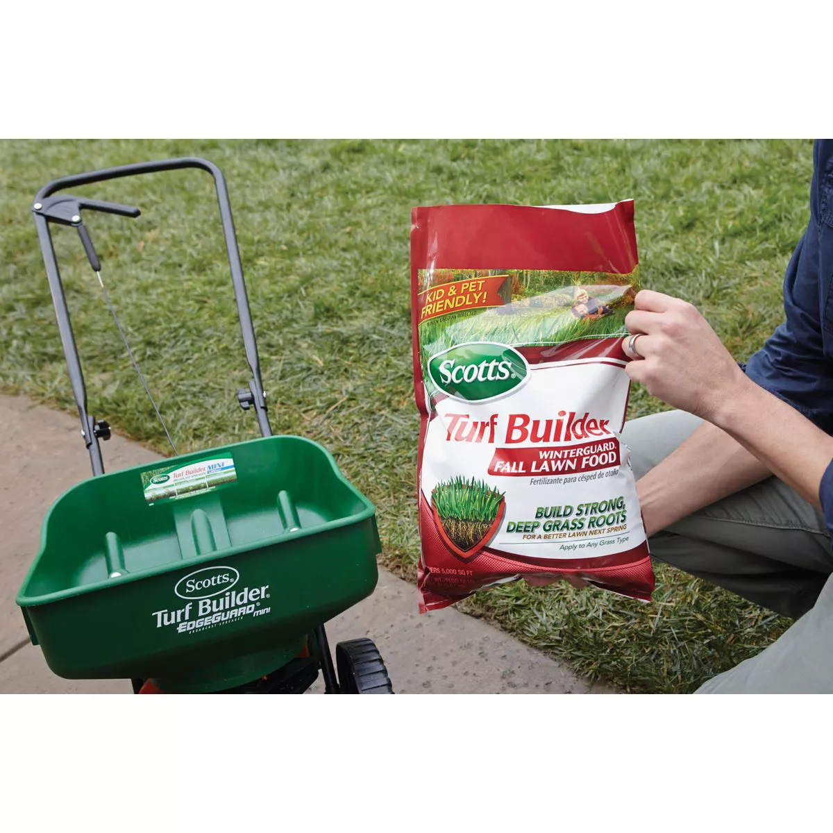 Scotts Turf Builder WinterGuard 10 Lb. 4000 Sq. Ft. Fall Lawn Food - photo 9