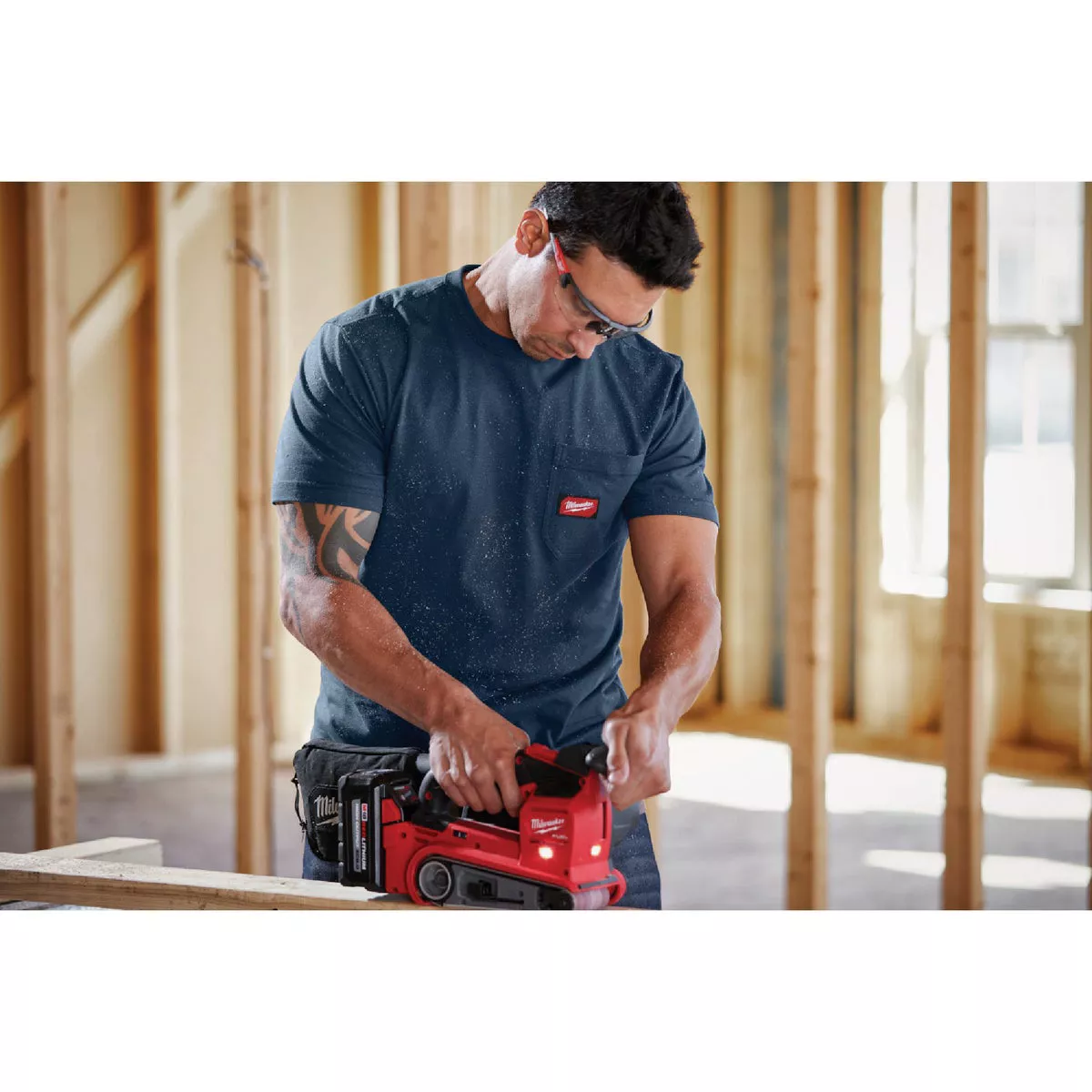 Milwaukee GridIron Men's Medium Blue Short Sleeve Pocket T-Shirt - photo 4