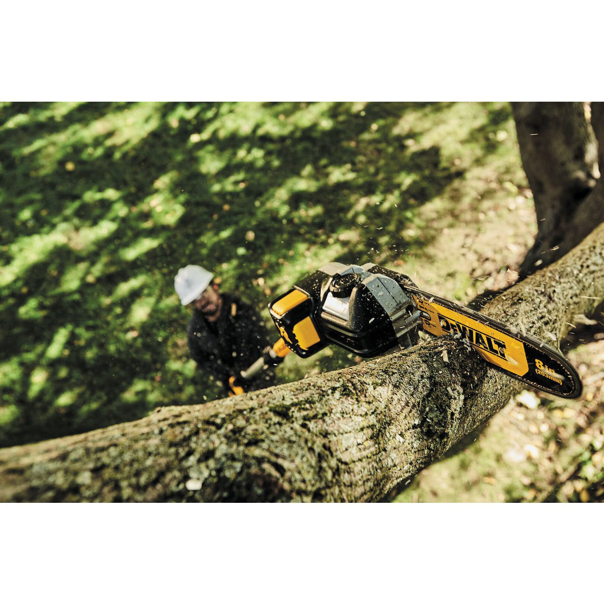 DEWALT 20V MAX XR Brushless Cordless Pole Saw